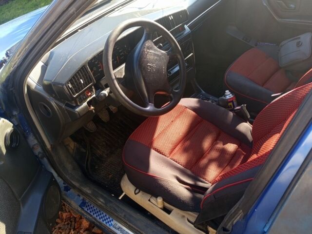 Синий Пежо 405, объемом двигателя 1.9 л и пробегом 5 тыс. км за 1000 $, фото 3 на Automoto.ua