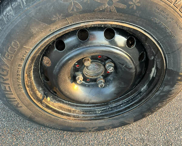 Синий Пежо 405, объемом двигателя 1.6 л и пробегом 560 тыс. км за 950 $, фото 9 на Automoto.ua