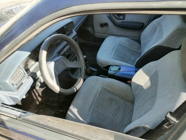 Синий Пежо 405, объемом двигателя 1.6 л и пробегом 400 тыс. км за 850 $, фото 7 на Automoto.ua