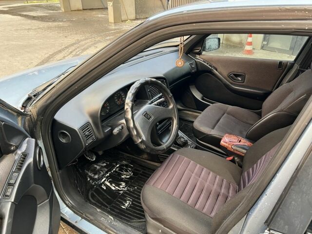Синий Пежо 405, объемом двигателя 1.9 л и пробегом 300 тыс. км за 1400 $, фото 4 на Automoto.ua