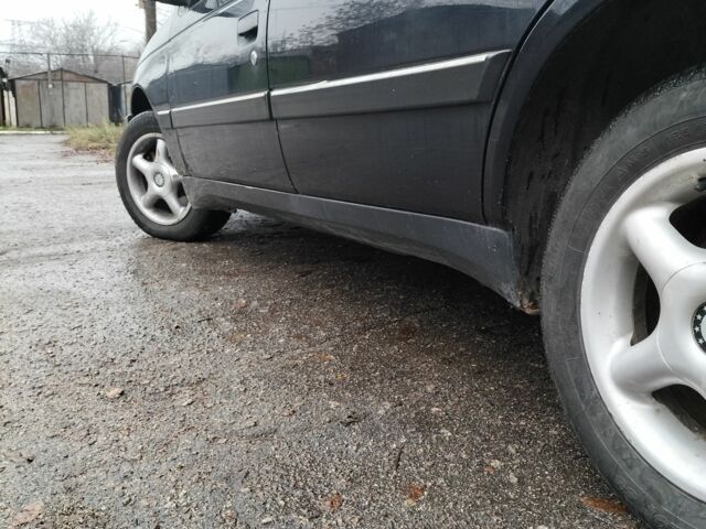 Зеленый Пежо 405, объемом двигателя 1.9 л и пробегом 260 тыс. км за 1181 $, фото 13 на Automoto.ua