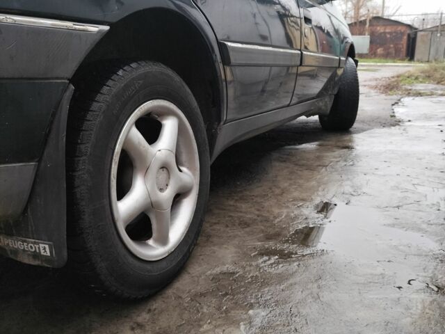 Зеленый Пежо 405, объемом двигателя 1.9 л и пробегом 260 тыс. км за 1181 $, фото 12 на Automoto.ua