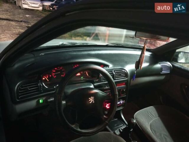Белый Пежо 406, объемом двигателя 1.76 л и пробегом 200 тыс. км за 1850 $, фото 25 на Automoto.ua