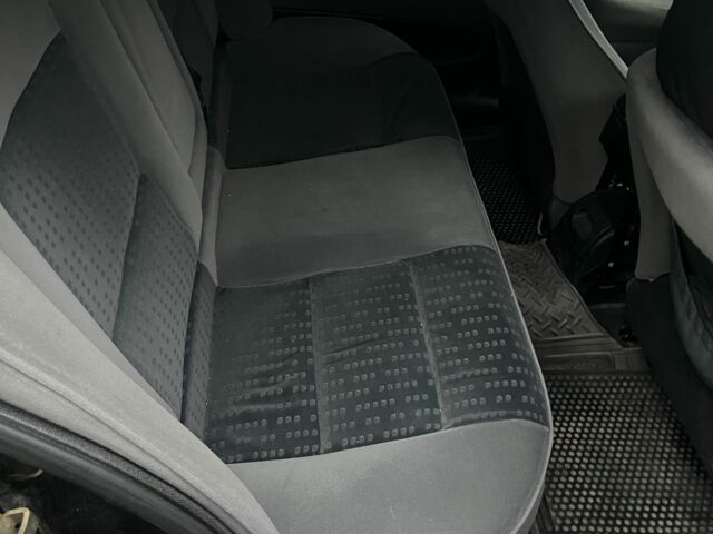 Черный Пежо 406, объемом двигателя 1.8 л и пробегом 300 тыс. км за 2500 $, фото 7 на Automoto.ua