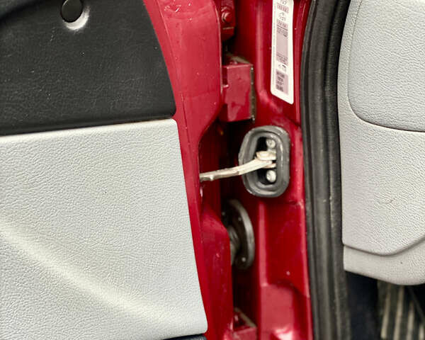 Червоний Пежо 406, об'ємом двигуна 2 л та пробігом 283 тис. км за 2350 $, фото 15 на Automoto.ua