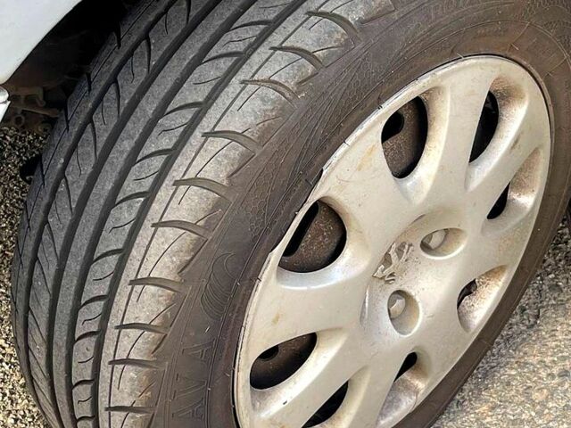 Пежо 406, об'ємом двигуна 1.8 л та пробігом 280 тис. км за 2500 $, фото 9 на Automoto.ua