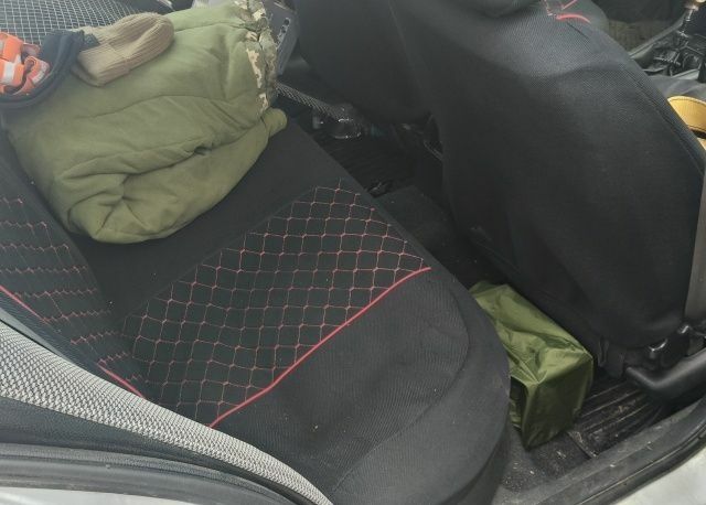 Серый Пежо 406, объемом двигателя 1.9 л и пробегом 1 тыс. км за 1002 $, фото 8 на Automoto.ua