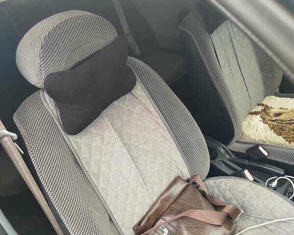 Серый Пежо 406, объемом двигателя 1.76 л и пробегом 158 тыс. км за 2200 $, фото 5 на Automoto.ua