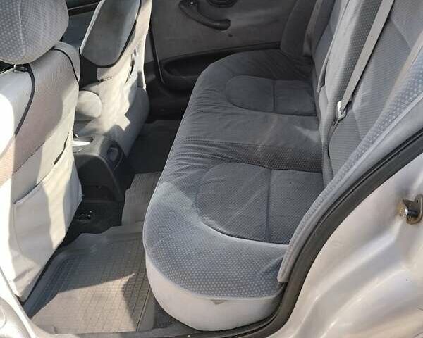 Сірий Пежо 406, об'ємом двигуна 1.8 л та пробігом 390 тис. км за 1200 $, фото 6 на Automoto.ua