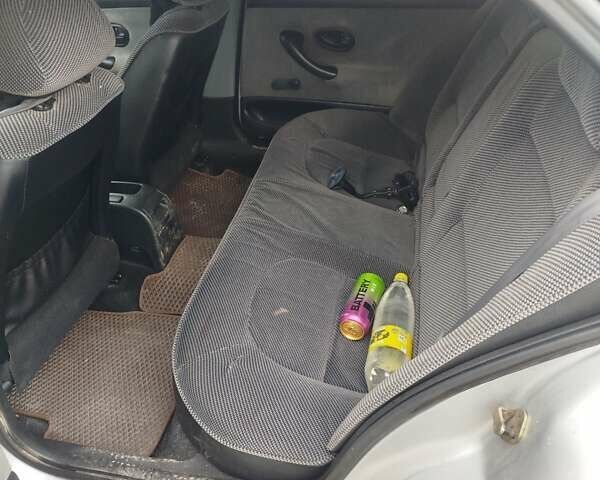 Серый Пежо 406, объемом двигателя 1.76 л и пробегом 158 тыс. км за 2200 $, фото 8 на Automoto.ua