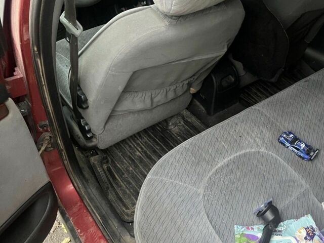 Сірий Пежо 406, об'ємом двигуна 2 л та пробігом 4 тис. км за 1186 $, фото 3 на Automoto.ua