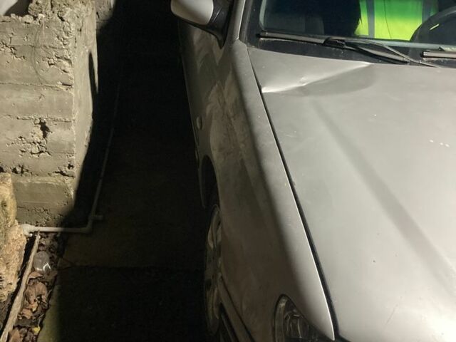 Серый Пежо 406, объемом двигателя 2 л и пробегом 660 тыс. км за 3000 $, фото 3 на Automoto.ua