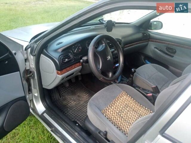 Серый Пежо 406, объемом двигателя 1.8 л и пробегом 416 тыс. км за 2100 $, фото 5 на Automoto.ua