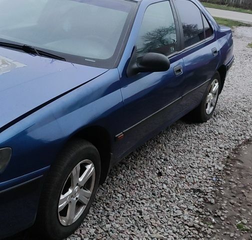Синий Пежо 406, объемом двигателя 1.8 л и пробегом 300 тыс. км за 1500 $, фото 1 на Automoto.ua