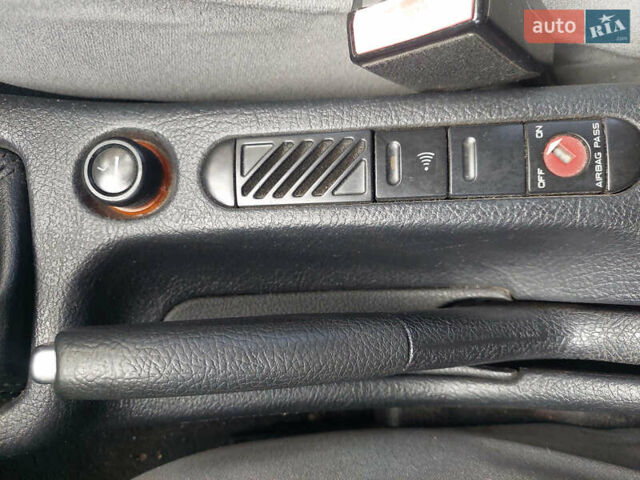 Синий Пежо 406, объемом двигателя 1.8 л и пробегом 299 тыс. км за 2999 $, фото 31 на Automoto.ua