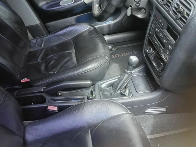 Зеленый Пежо 406, объемом двигателя 2 л и пробегом 250 тыс. км за 2750 $, фото 6 на Automoto.ua