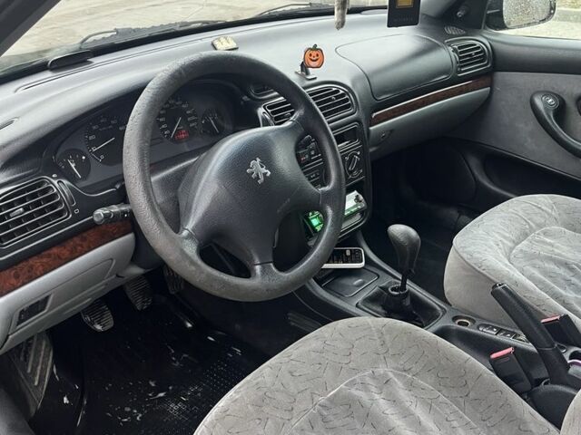 Зеленый Пежо 406, объемом двигателя 1.8 л и пробегом 270 тыс. км за 3000 $, фото 5 на Automoto.ua