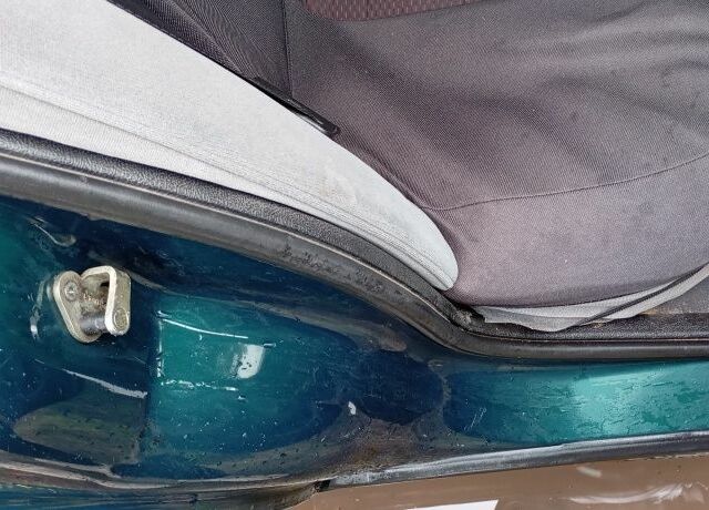 Пежо 406 2000 в Носовке на Automoto.ua Зеленый Пежо 406, объемом двигателя 1.8 л и пробегом 420 тыс. км за 1700 $, фото 8 на Automoto.ua