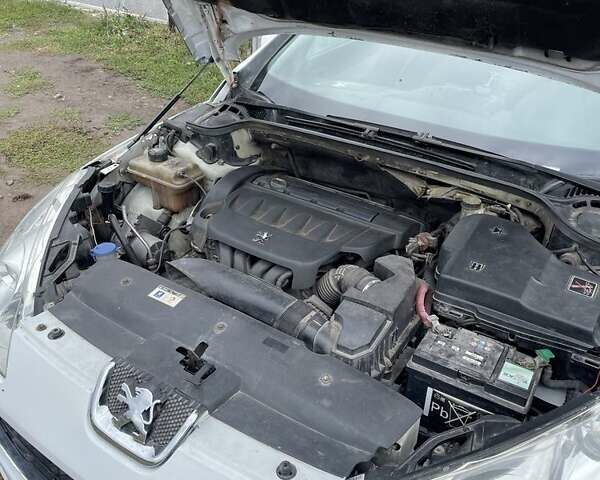 Белый Пежо 407, объемом двигателя 2 л и пробегом 245 тыс. км за 3000 $, фото 5 на Automoto.ua