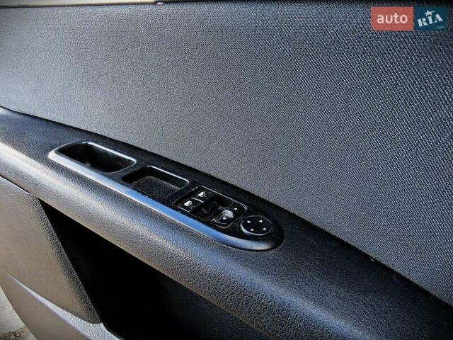 Бежевый Пежо 407, объемом двигателя 1.7 л и пробегом 266 тыс. км за 4200 $, фото 6 на Automoto.ua