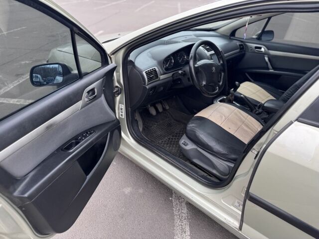 Бежевый Пежо 407, объемом двигателя 1.7 л и пробегом 254 тыс. км за 2850 $, фото 6 на Automoto.ua