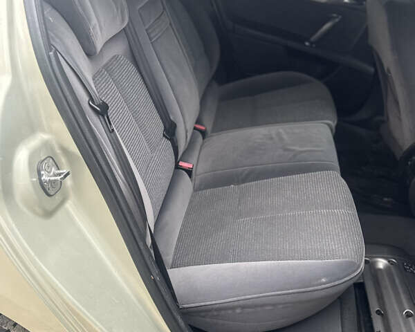 Бежевый Пежо 407, объемом двигателя 2 л и пробегом 238 тыс. км за 3799 $, фото 22 на Automoto.ua