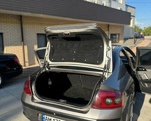 Бежевый Пежо 407, объемом двигателя 1.7 л и пробегом 295 тыс. км за 4100 $, фото 7 на Automoto.ua