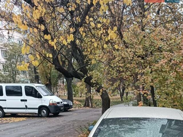 Бежевый Пежо 407, объемом двигателя 1.75 л и пробегом 318 тыс. км за 3700 $, фото 14 на Automoto.ua