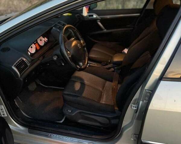 Бежевый Пежо 407, объемом двигателя 0 л и пробегом 200 тыс. км за 5500 $, фото 7 на Automoto.ua