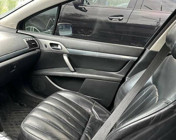 Пежо 407 2004 в Ровно на Automoto.ua Черный Пежо 407, объемом двигателя 2 л и пробегом 350 тыс. км за 4150 $, фото 7 на Automoto.ua