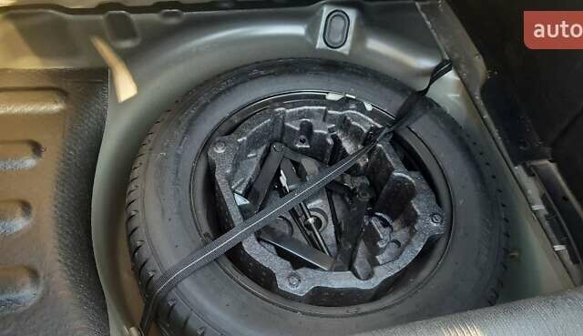 Чорний Пежо 407, об'ємом двигуна 2 л та пробігом 309 тис. км за 5000 $, фото 2 на Automoto.ua