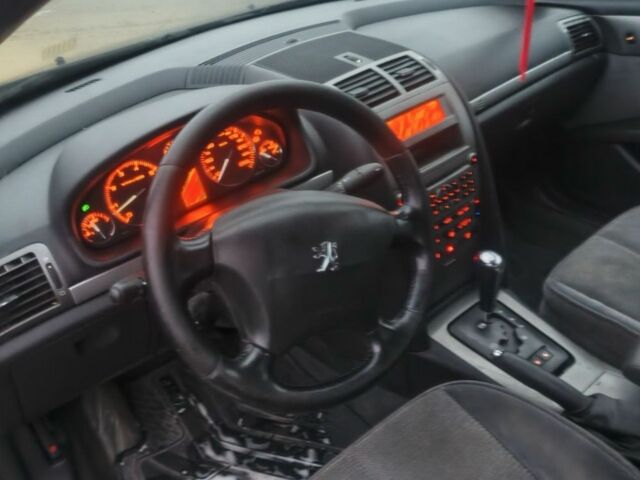 Чорний Пежо 407, об'ємом двигуна 2 л та пробігом 250 тис. км за 3500 $, фото 8 на Automoto.ua