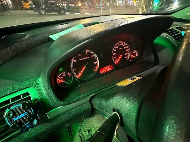Чорний Пежо 407, об'ємом двигуна 1.7 л та пробігом 0 тис. км за 4000 $, фото 9 на Automoto.ua