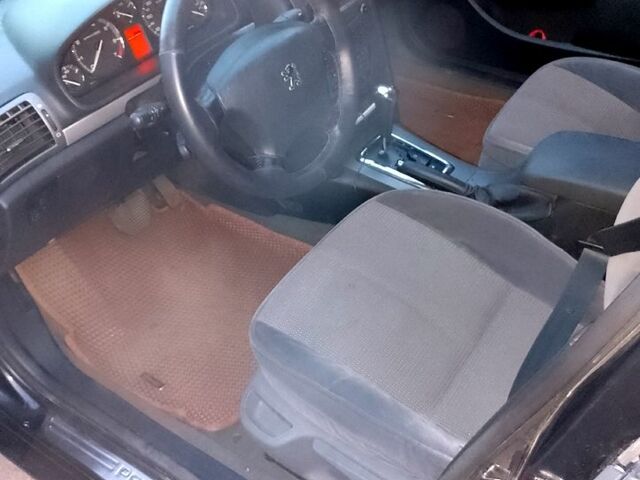 Черный Пежо 407, объемом двигателя 2 л и пробегом 301 тыс. км за 3800 $, фото 10 на Automoto.ua