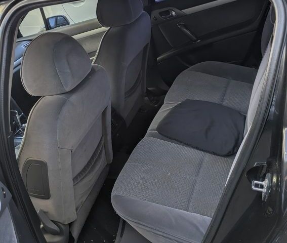 Черный Пежо 407, объемом двигателя 2 л и пробегом 220 тыс. км за 2902 $, фото 4 на Automoto.ua