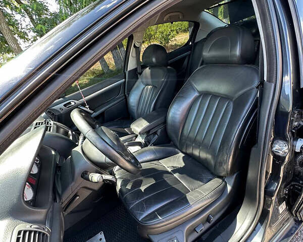 Чорний Пежо 407, об'ємом двигуна 2 л та пробігом 250 тис. км за 6000 $, фото 11 на Automoto.ua