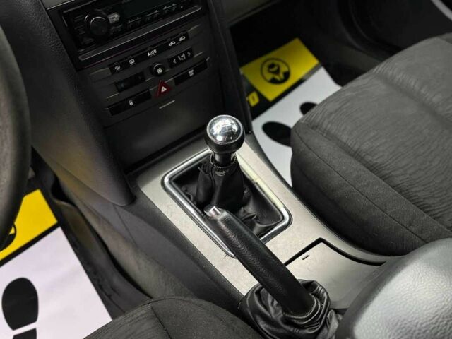 Черный Пежо 407, объемом двигателя 1.7 л и пробегом 238 тыс. км за 3700 $, фото 12 на Automoto.ua