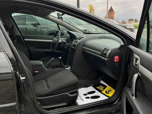 Черный Пежо 407, объемом двигателя 1.7 л и пробегом 238 тыс. км за 3700 $, фото 16 на Automoto.ua