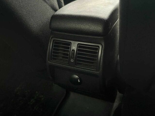 Черный Пежо 407, объемом двигателя 1.7 л и пробегом 238 тыс. км за 3700 $, фото 21 на Automoto.ua