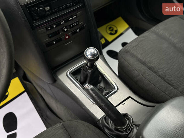 Черный Пежо 407, объемом двигателя 1.75 л и пробегом 238 тыс. км за 3700 $, фото 12 на Automoto.ua