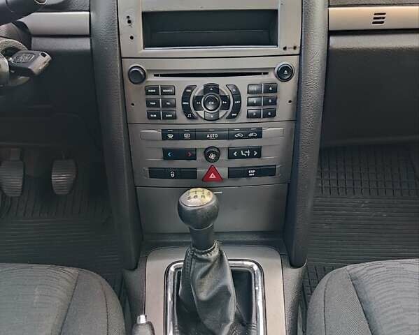 Черный Пежо 407, объемом двигателя 1.6 л и пробегом 242 тыс. км за 4500 $, фото 20 на Automoto.ua