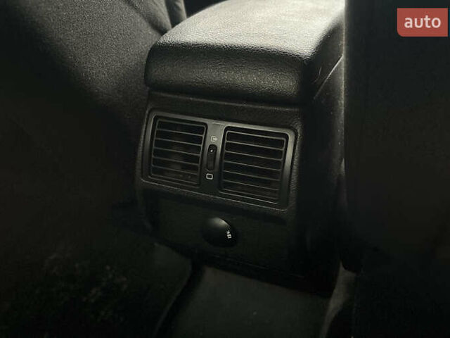 Черный Пежо 407, объемом двигателя 1.75 л и пробегом 238 тыс. км за 3700 $, фото 19 на Automoto.ua