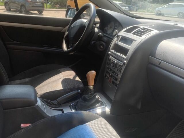 Чорний Пежо 407, об'ємом двигуна 1.7 л та пробігом 400 тис. км за 3200 $, фото 3 на Automoto.ua