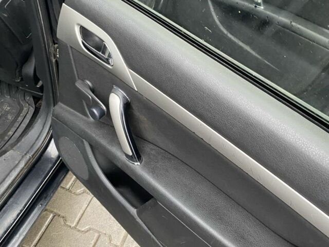 Чорний Пежо 407, об'ємом двигуна 1.6 л та пробігом 517 тис. км за 3800 $, фото 6 на Automoto.ua