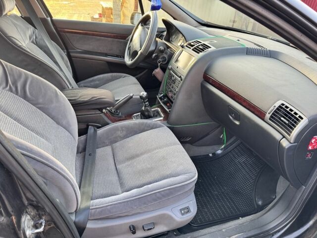 Черный Пежо 407, объемом двигателя 2 л и пробегом 240 тыс. км за 2500 $, фото 11 на Automoto.ua