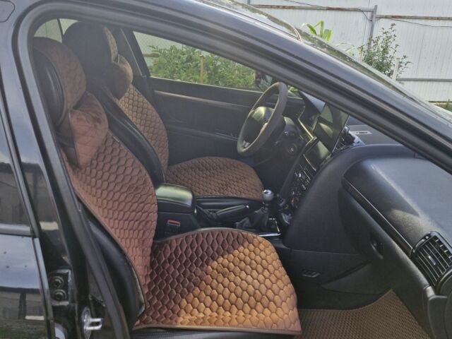 Черный Пежо 407, объемом двигателя 2 л и пробегом 290 тыс. км за 5300 $, фото 6 на Automoto.ua