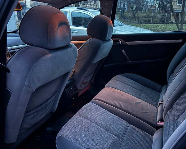 Чорний Пежо 407, об'ємом двигуна 1.56 л та пробігом 337 тис. км за 2999 $, фото 9 на Automoto.ua