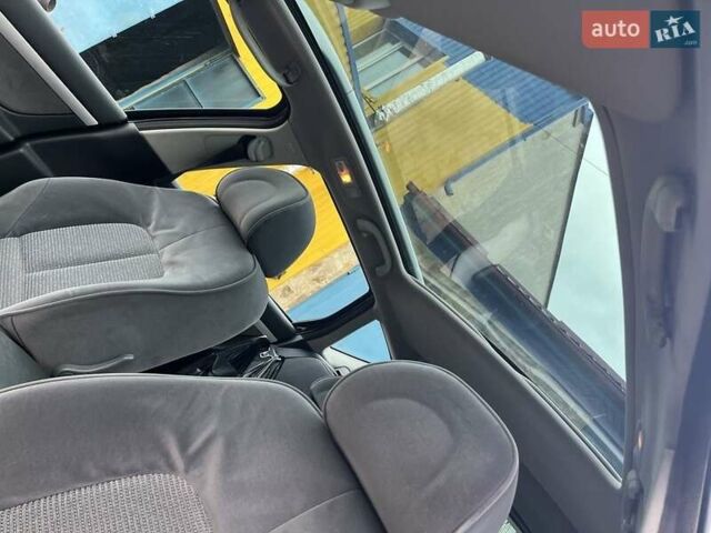 Чорний Пежо 407, об'ємом двигуна 1.7 л та пробігом 197 тис. км за 4500 $, фото 9 на Automoto.ua