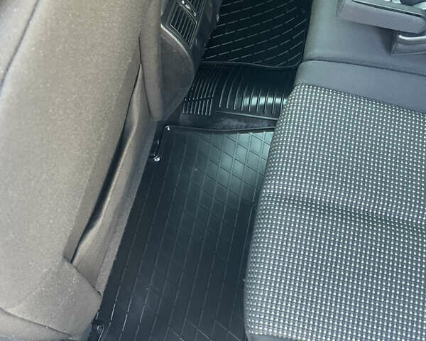 Пежо 407 2008 в Дрогобыче на Automoto.ua Черный Пежо 407, объемом двигателя 1.6 л и пробегом 210 тыс. км за 5600 $, фото 19 на Automoto.ua