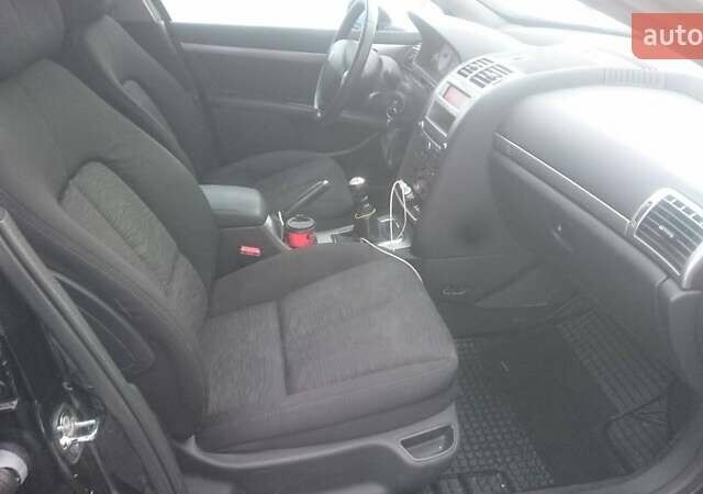 Чорний Пежо 407, об'ємом двигуна 2 л та пробігом 300 тис. км за 4500 $, фото 1 на Automoto.ua